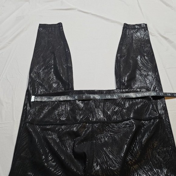 NWOT Lululemon Wunder Under High-Rise Tight 28" *Shine (Acclimatize Black Foil) - Picture 15 of 16